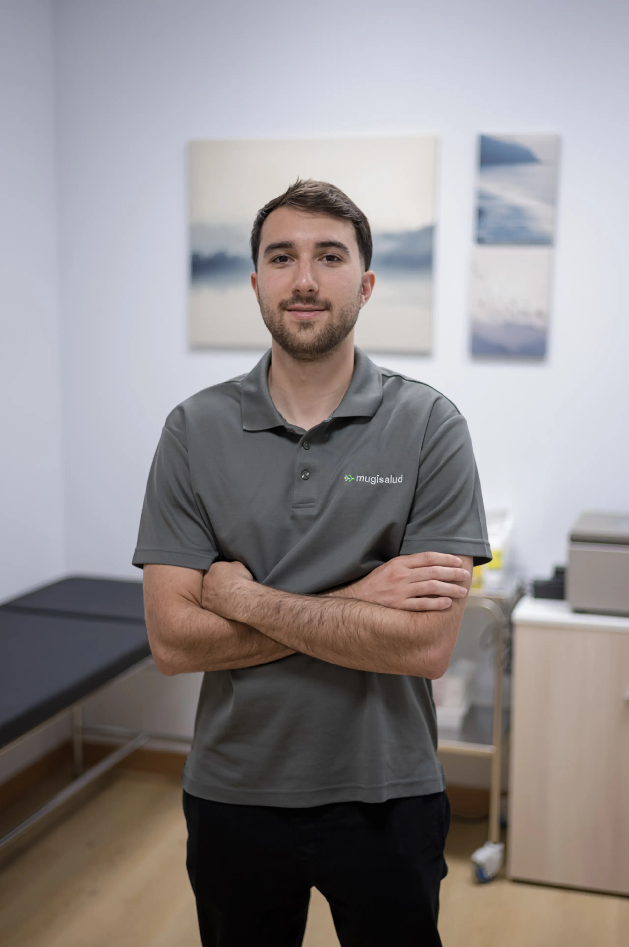 Iñigo Arrasate Aranguena, fisioterapeuta y readaptador especialista en fisioterapia invasiva en Mugisalud Bilbao